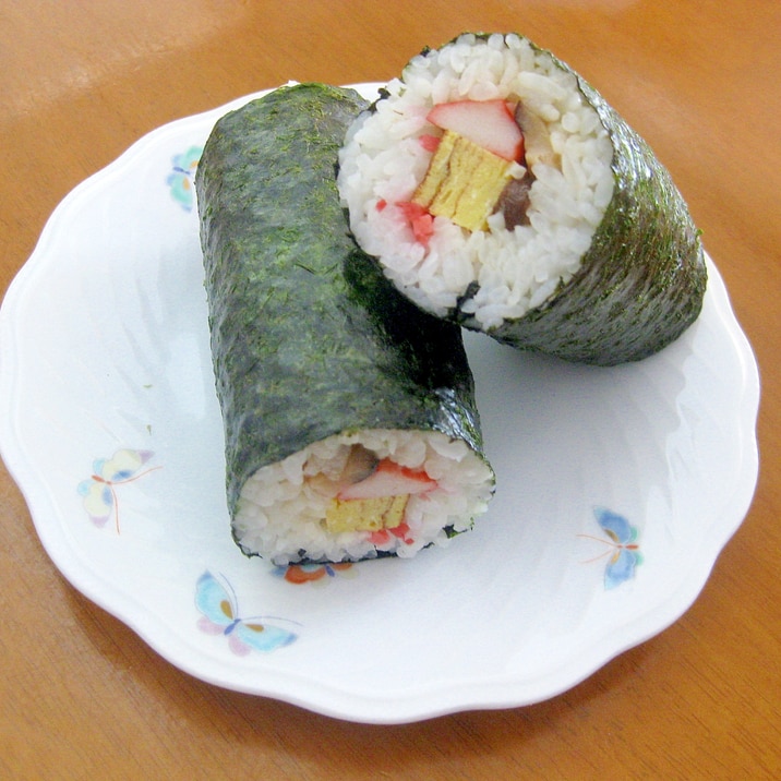 節約簡単 恵方巻き 太巻き レシピ 作り方 By れいちゃっ 楽天レシピ 節約簡単 恵方巻き 太巻き レシピ 作り方 By れいちゃっ 楽天レシピ